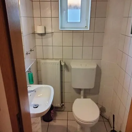 Komfortables Mit Terrasse Und Kleinem Garten - Erholung Inklusive * Ноймюнстер