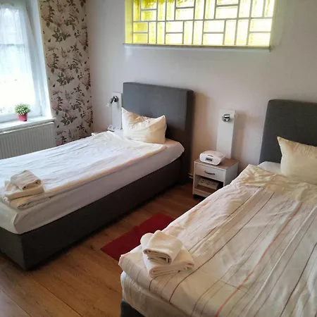 Апартаменты Komfortables Mit Terrasse Und Kleinem Garten - Erholung Inklusive