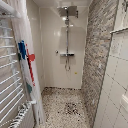 Komfortables Mit Terrasse Und Kleinem Garten - Erholung Inklusive Апартаменты Ноймюнстер